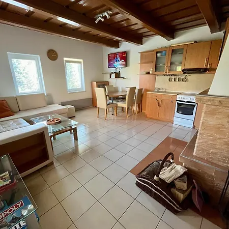 Prázdninový dům Domcek S Tenisovym Kurtom V Srdci Liptova Ivachnová